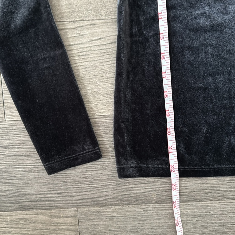 🌼OLD NAVY🌼 Velvet One Shoulder Top in Black Jack - Picture 6 of 10
